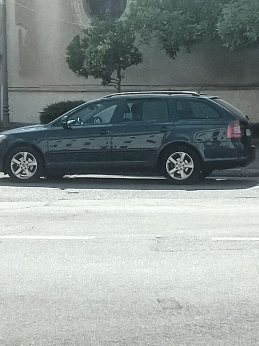 Vând Skoda Octavia