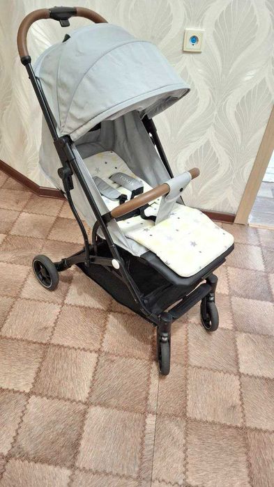 Коляска прогулочная Tomix LUNA Lux (Б/У)