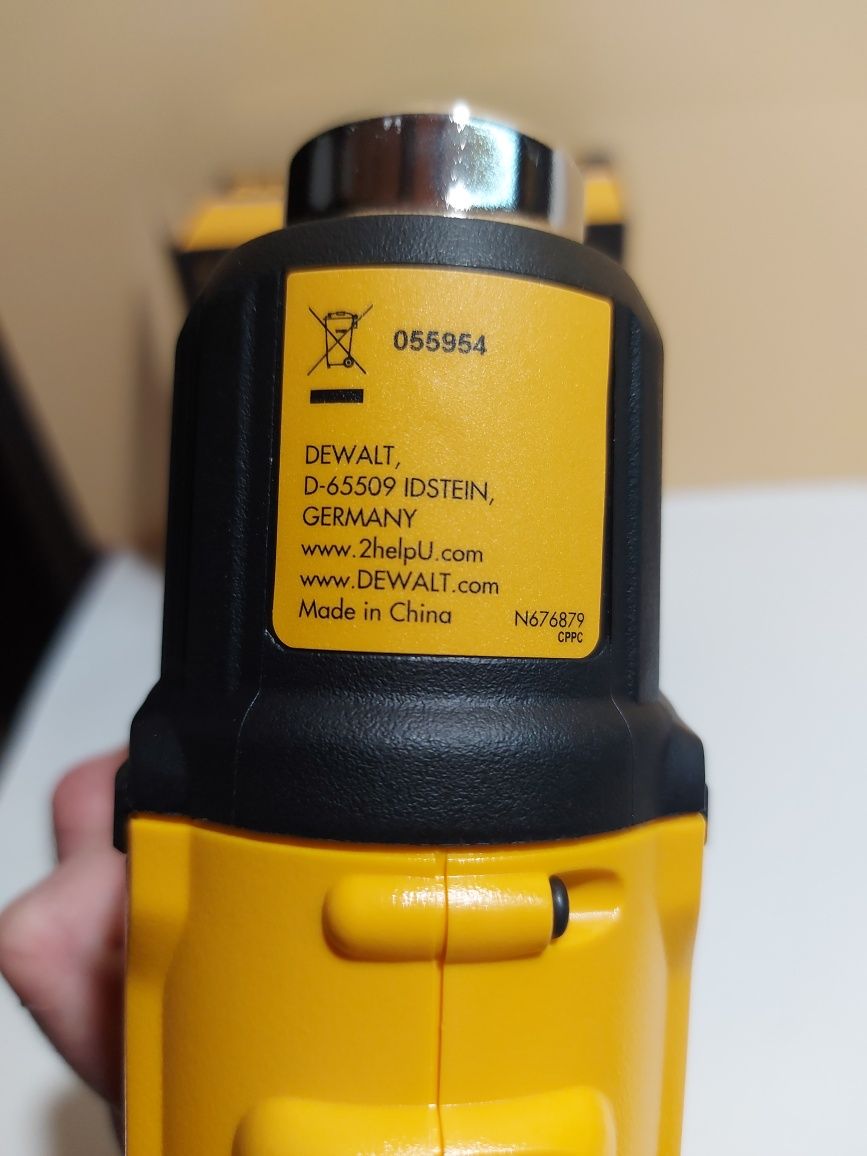 ПРОМОЦИЯ.Акумулаторен пистолет за горещ въздух Dewalt DCE530N.