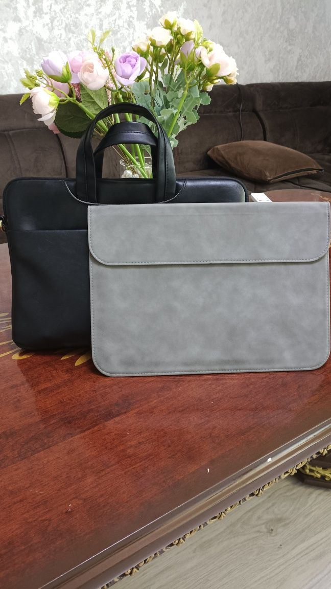 MacBook 13 razmerdagi KINMAC brendidan holati yangi sumkala sotiladi