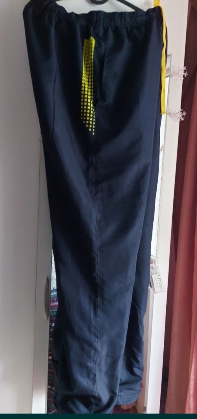 pantaloni trening crivit M