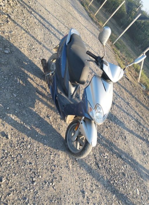 Vând Scuter Yamaha 2 timpi