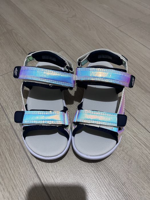 Sandale 4F noi marimea 32