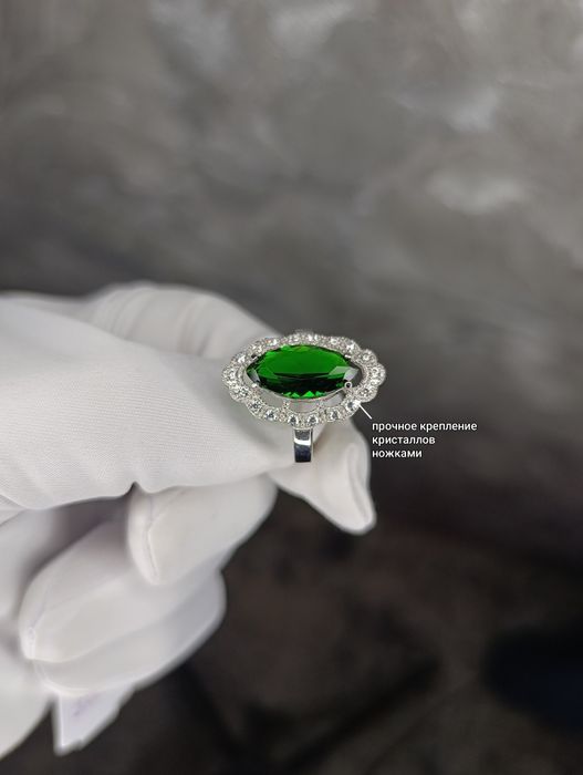 Роскошное серебряное кольцо Маркиза