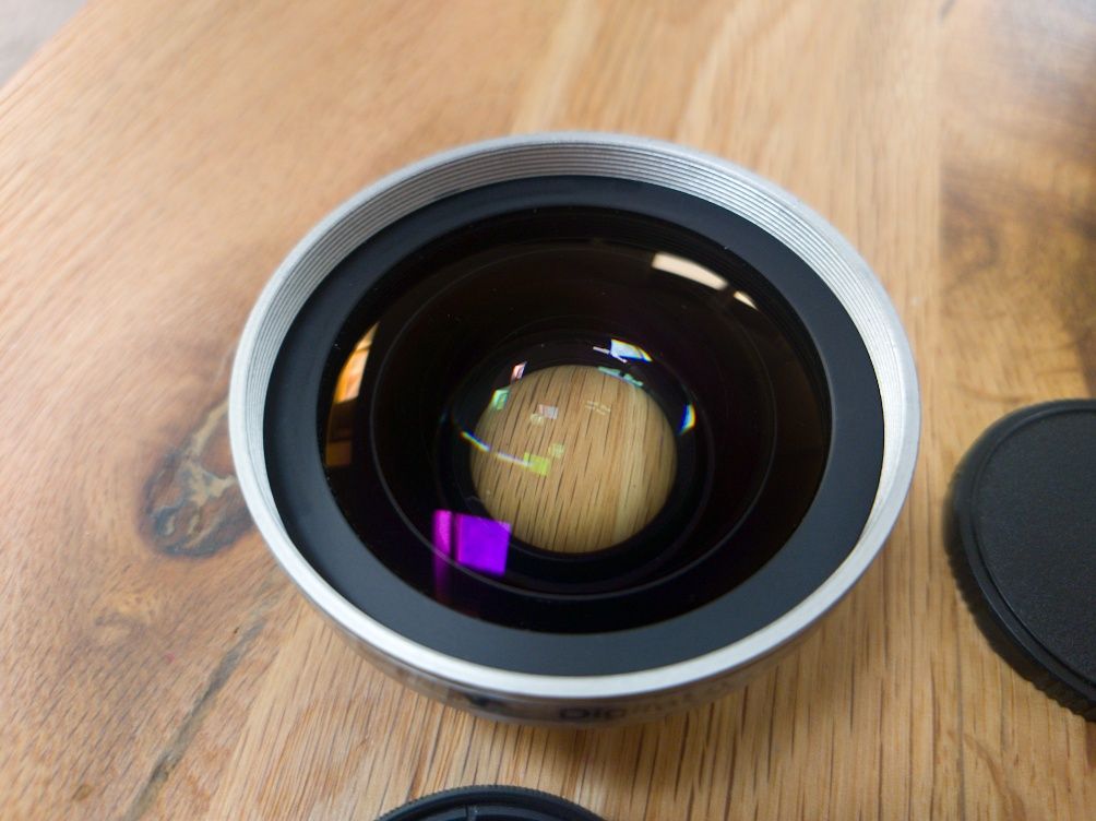 0,75 wide converter  lentile close up