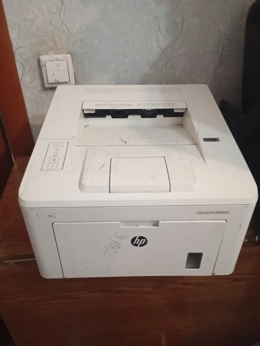 Принтер лазерный HP
