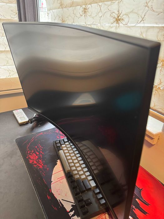 Samsung Odyssey G6 32” • 240Hz • QHD 2K • HDR600 • 1ms