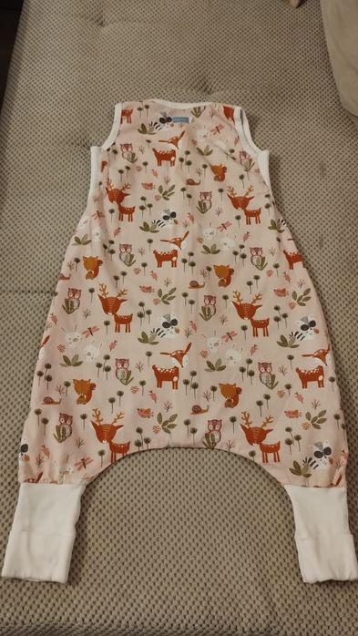 Спален чувал с крачета Angel baby
Ширина: 56 см
Дълбочина: 62