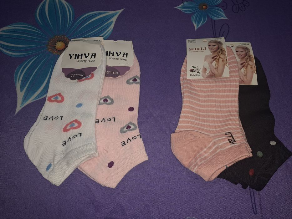 Ciorapi de dama scurti