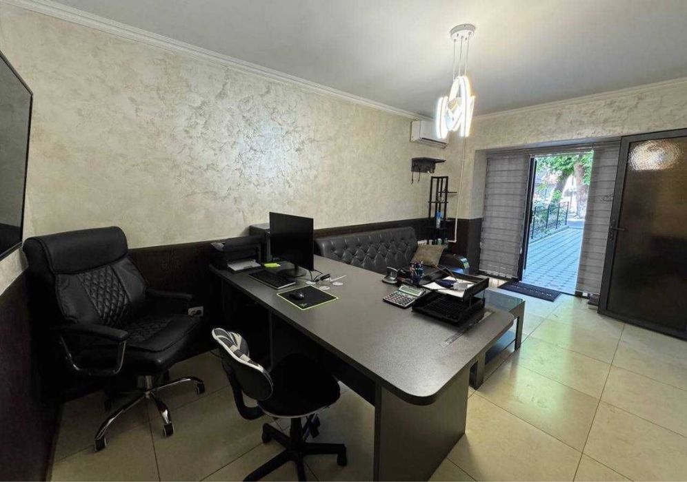 Улица Чупонота 1-Линя Офис В Аренду