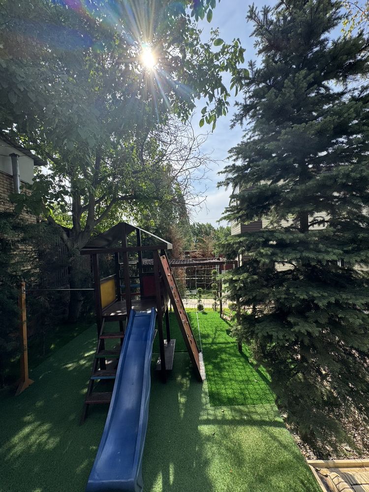 Продается 3-х этажный коттедж в Бургулюке