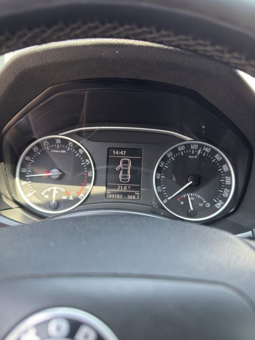 Skoda octavia 2 2011 luna 12