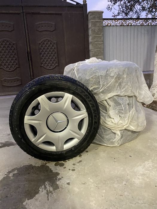 Комплект зимных шин,со диском 215/60 16R