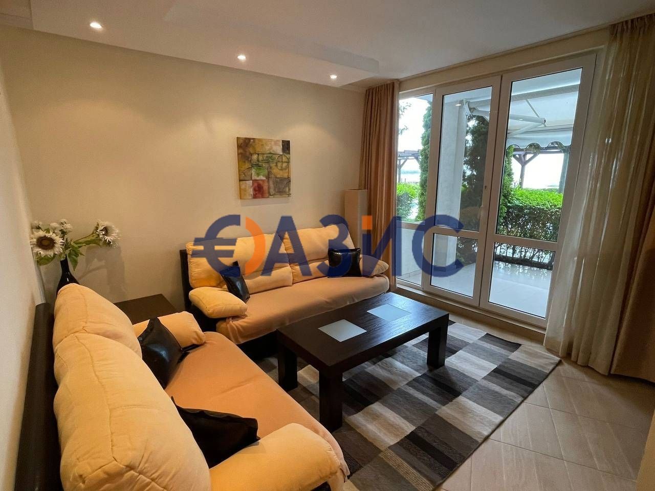Продава се Тристаен апартамент в Поморие - 128 кв.м за 1065 €/кв.м - Снимка #1