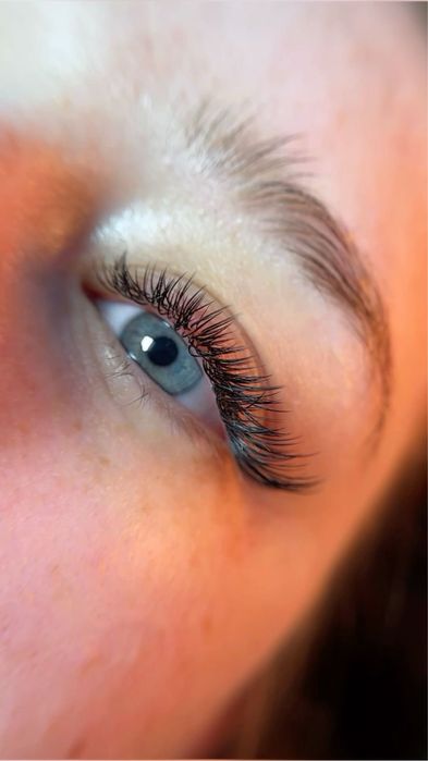 24/7-наращивание ресниц, LED наращивание, маникюр и гелевое покрытие