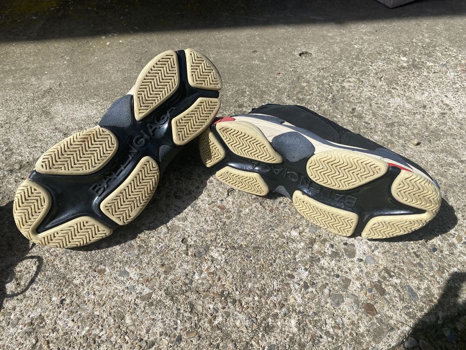 Vând încălțăminte sport Balenciaga