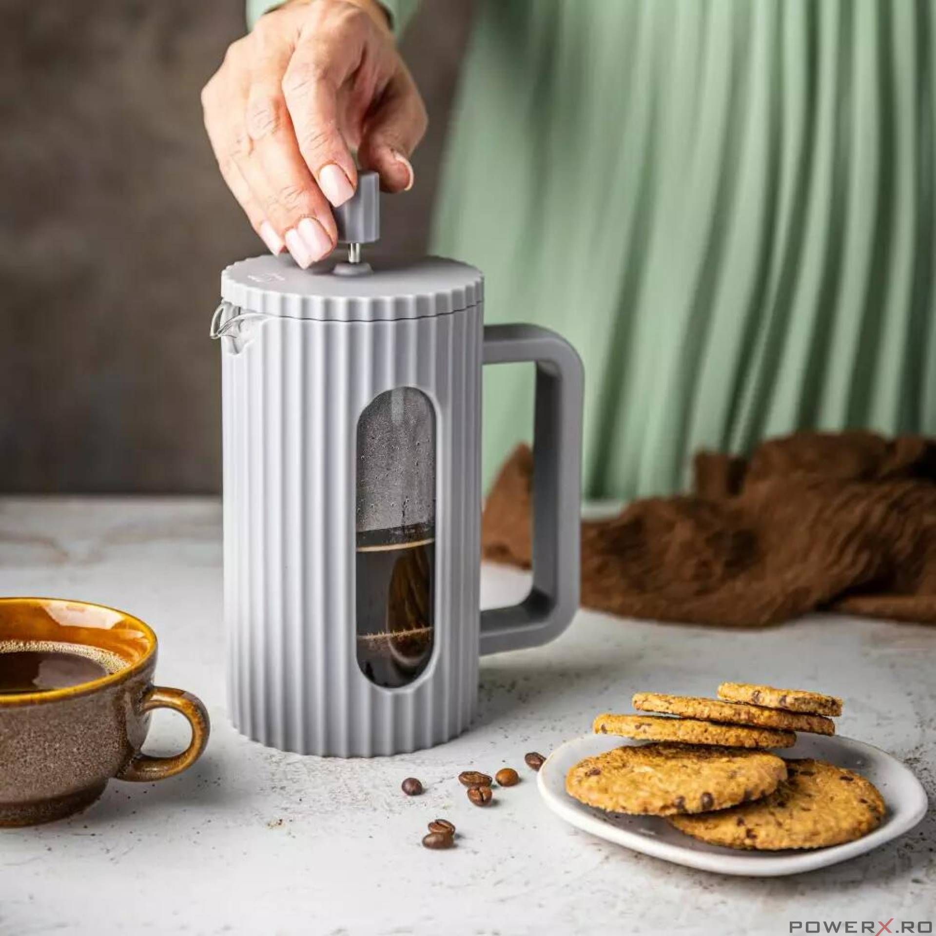 Infuzor de cafea si ceai cu capac si piston, 1l, gri, Klausberg