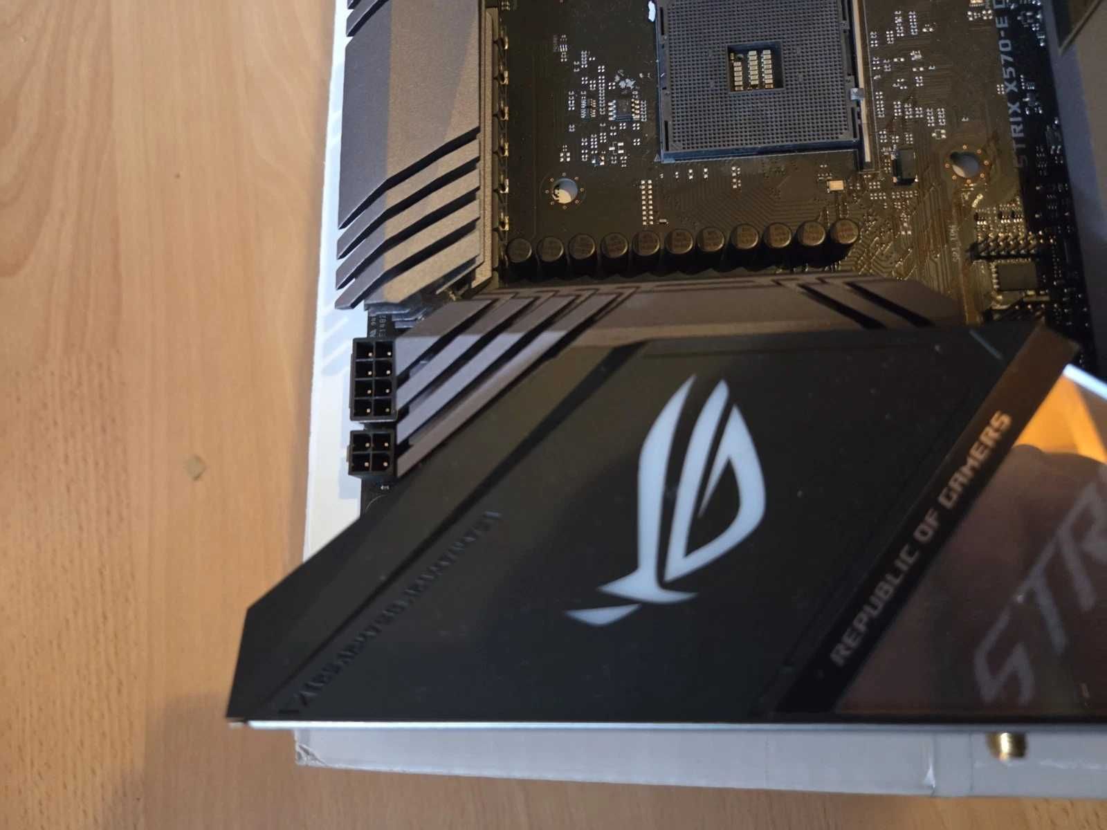 Дънна платка Asus ROG STRIX X570-E Gaming WIFI ЗА-РЕМОНТ ! AM4