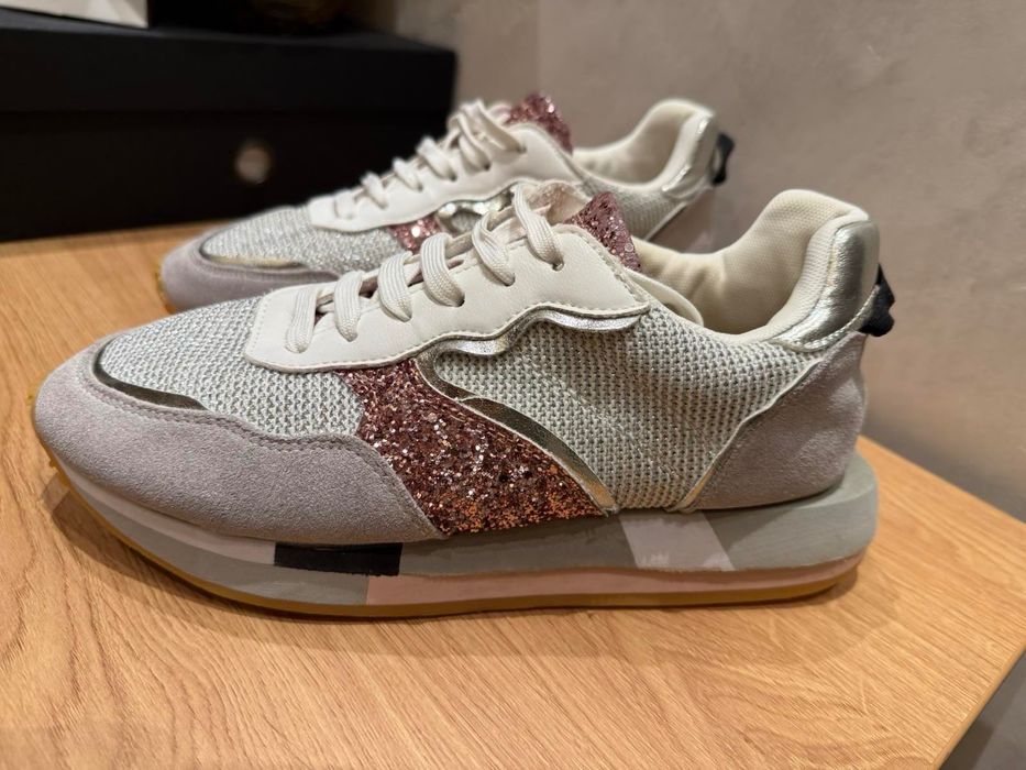 Сникърси Colors of California