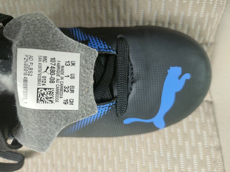 Ghete pentru fotbal Puma cu crampoane albastru negru ca noi