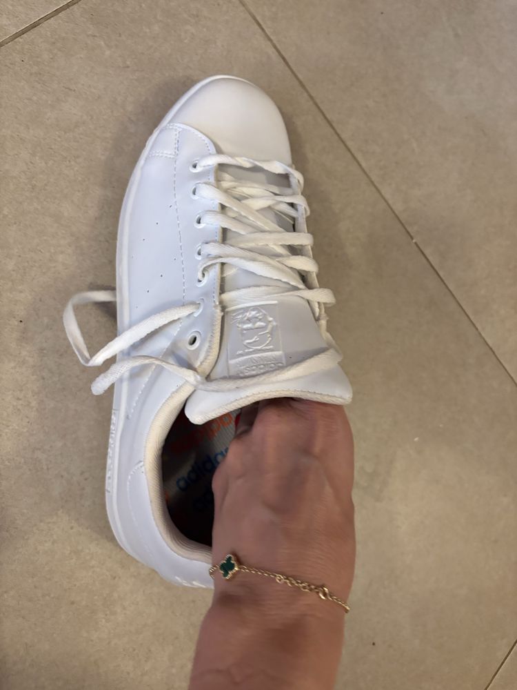 Маратонки Adidas 47