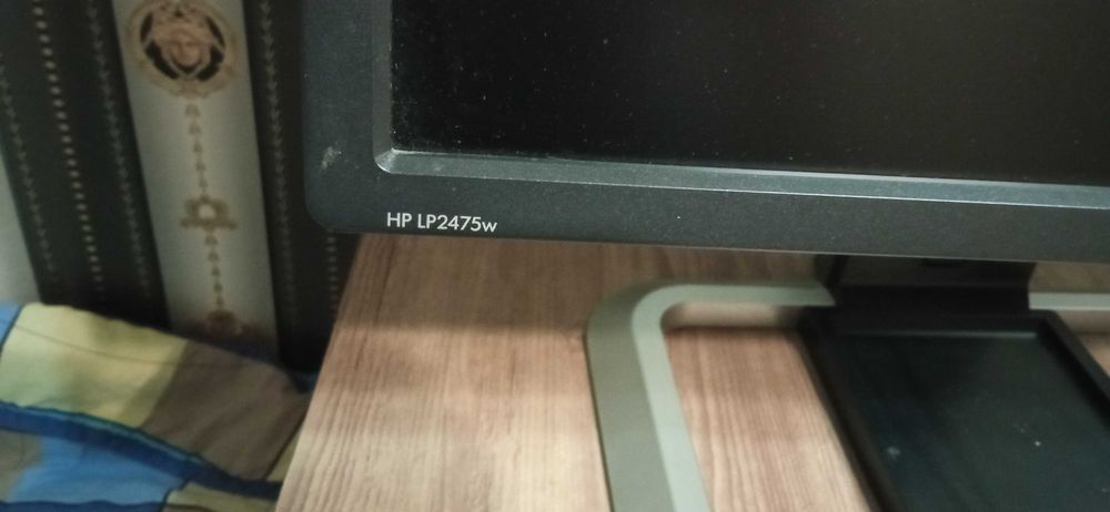 Употребяван Монитор HP 24"