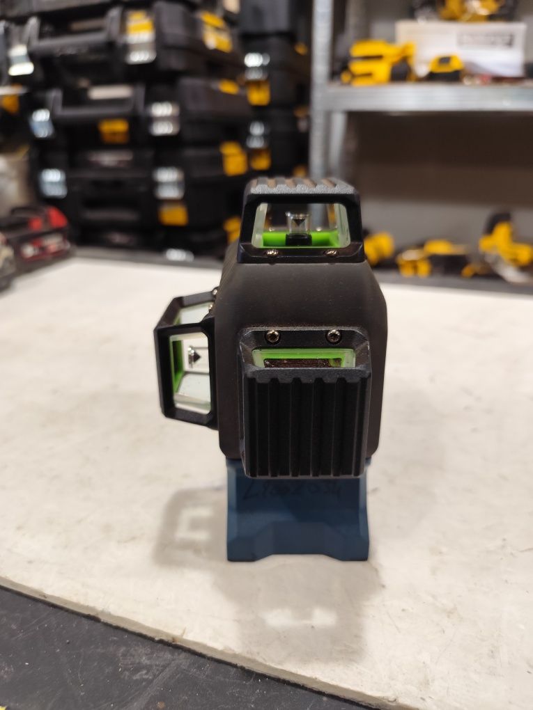 3D лазерен нивелир Бош Bosch GLL 3-80 G зелен лъч 360°