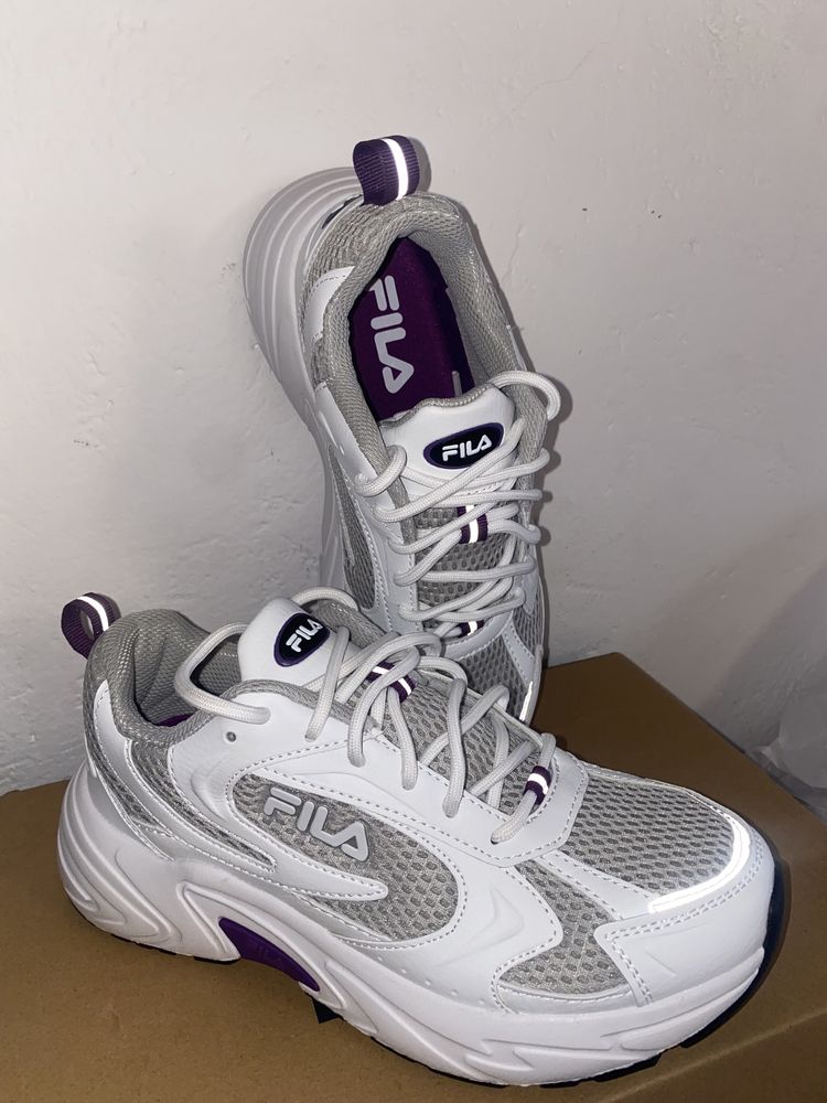 Спортни обувки с еко кожа Fila