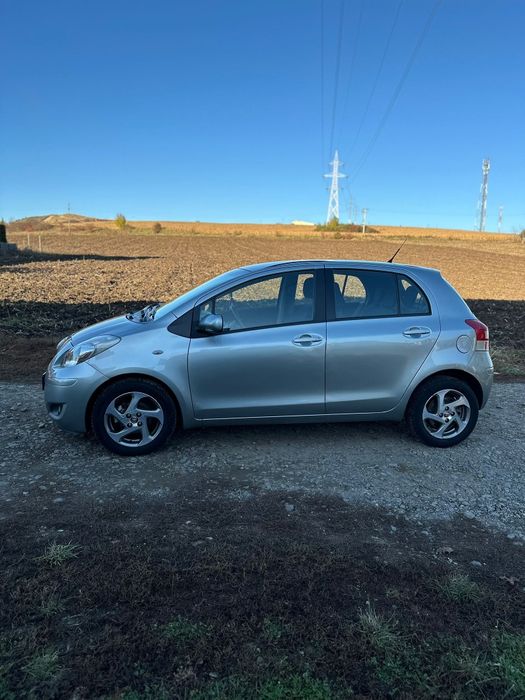 Toyota Yaris automata 1.3 benzina