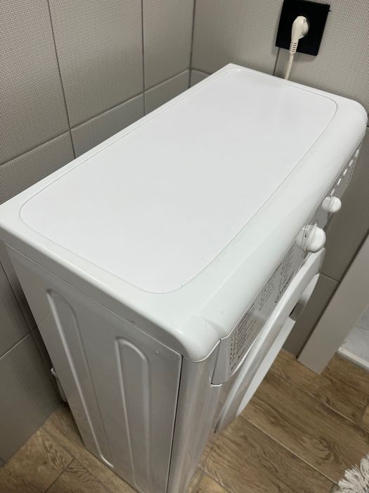 Стиралка INDESIT