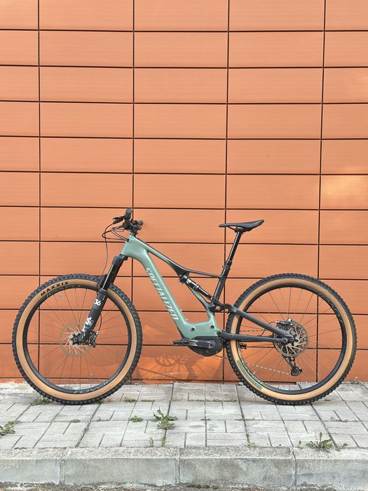 Електрически велосипед Specialized Turbo Levo Expert Carbon L 700Wh