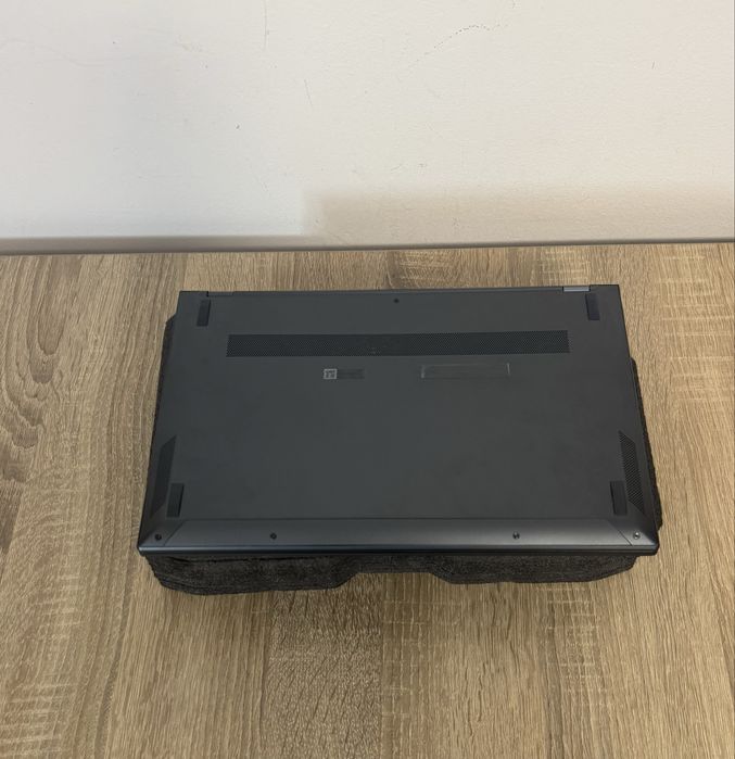 Laptop OLED Asus ZenBook 16 RAM i5-1135G7 k NOU Nvme 2T baterie 10ore