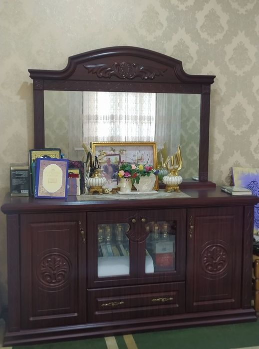 Mebel sotiladi xolati õrta komplekt