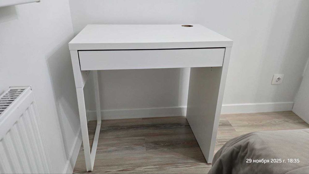 Стол компьютерный IKEA белый