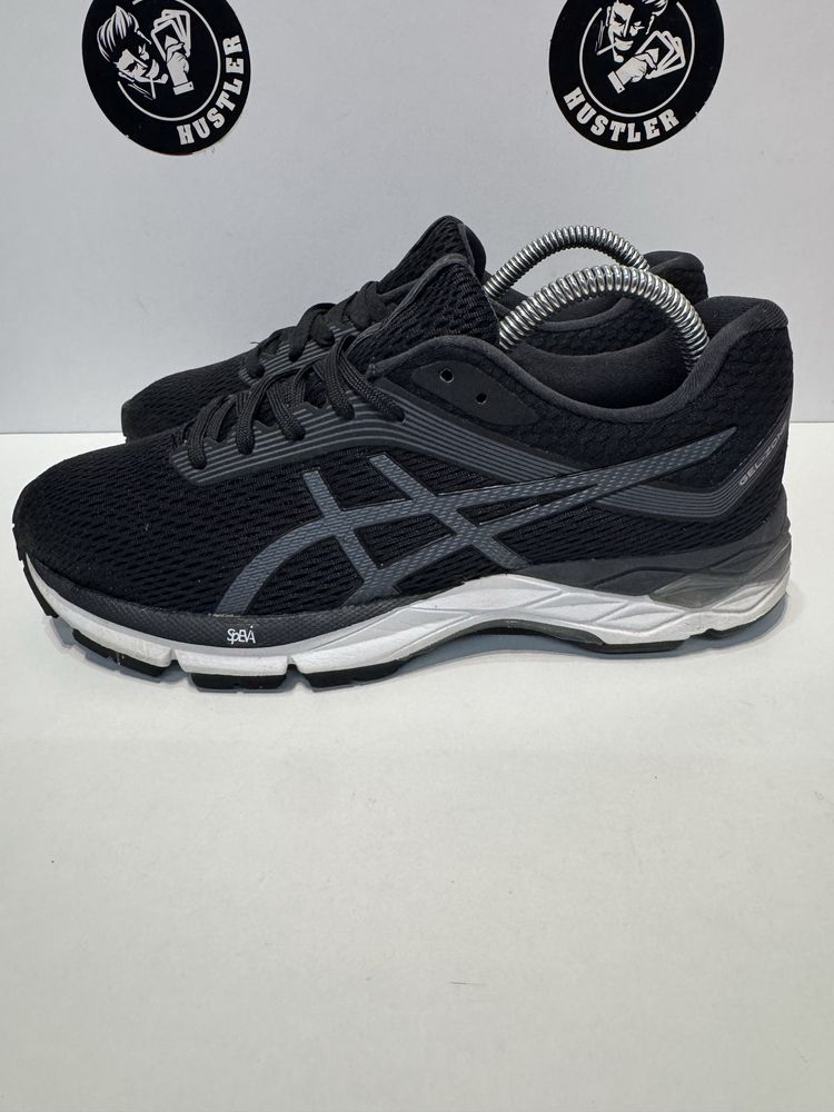 Маратонки ASICS GEL ZONE 7.Номер 39
