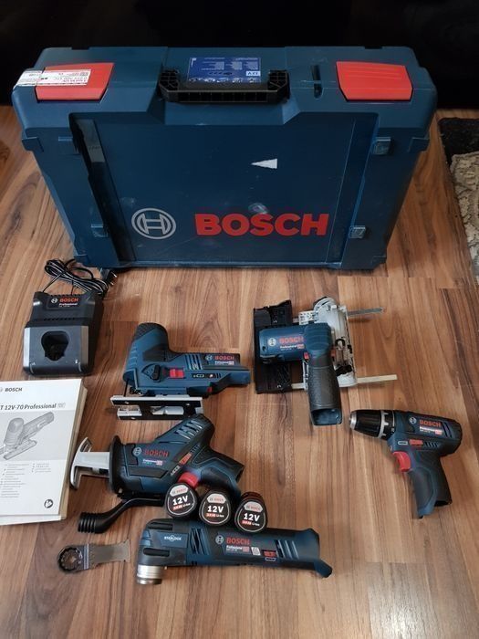 Set bosch 12 V  NOU