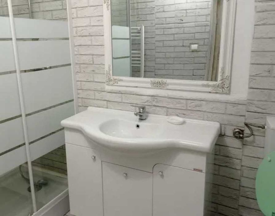 Дава се под наем Тристаен апартамент в Пловдив, Каменица 1 - 84 кв.м за 193.8 € - Снимка #1