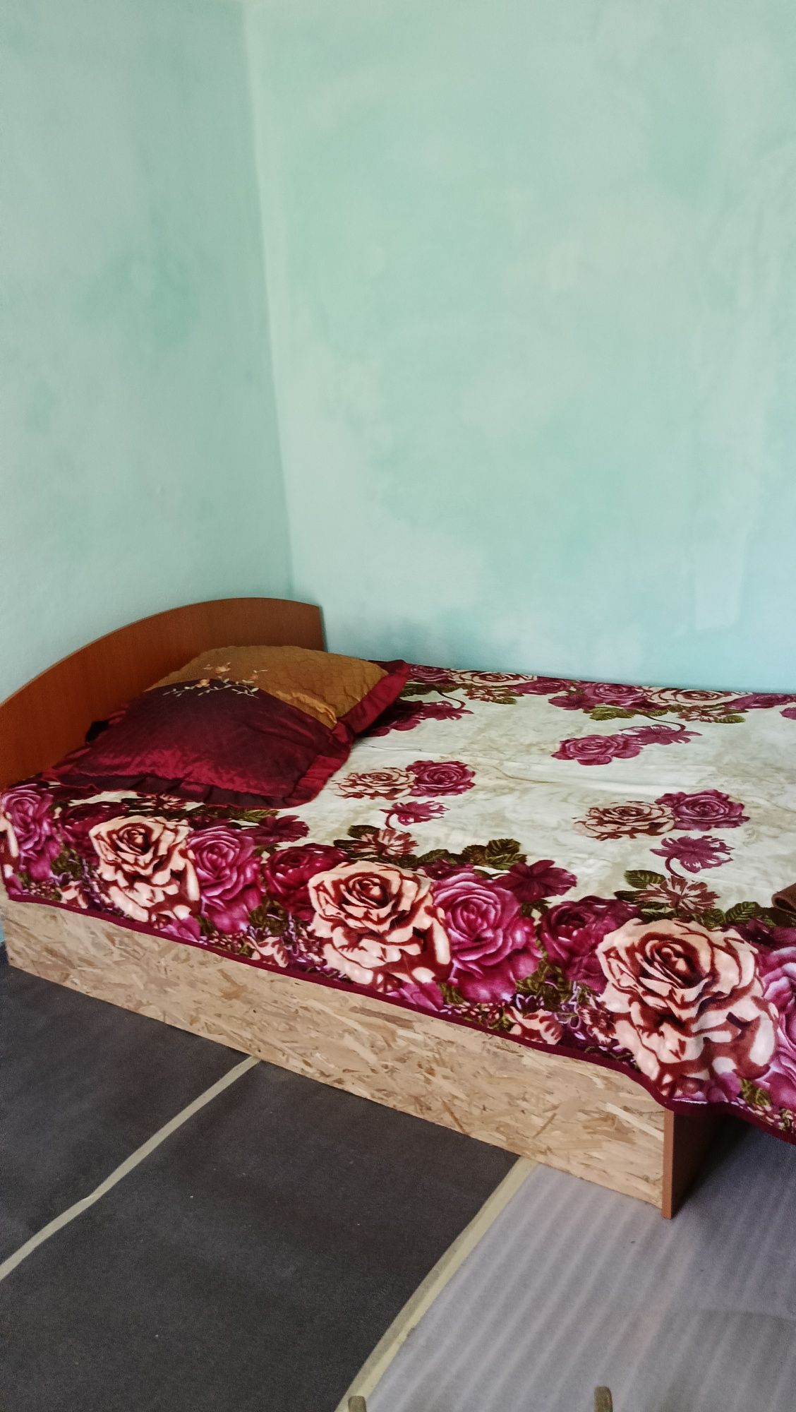 Vând casă în comun Gheorghe Lazăr