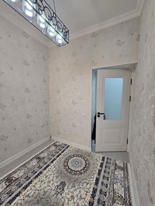 5-mik Aura magazin tomonda 2 xonali uy sotiladi