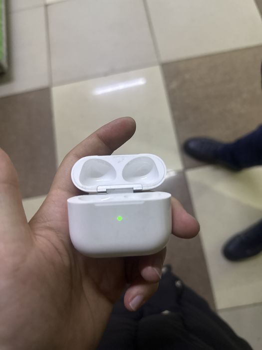 Оригинальный кейс от airpods 3