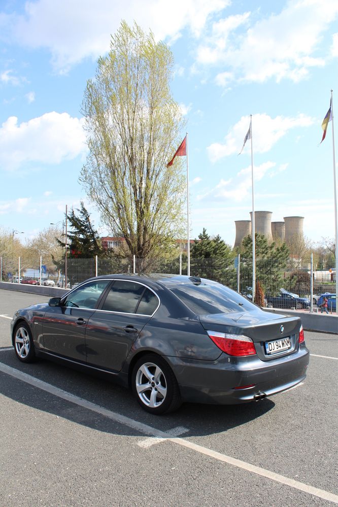 BMW Seria 5 LCI 523i 2.5 Benzina (190CP) 2009