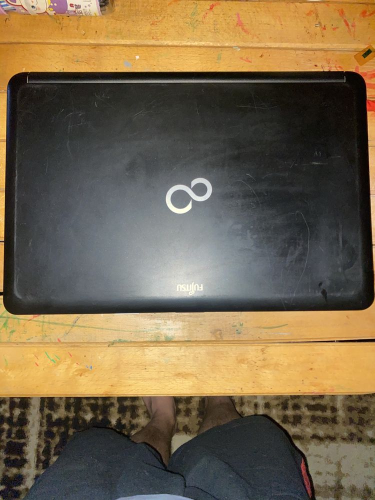 Laptop fujitsu lifebook a530