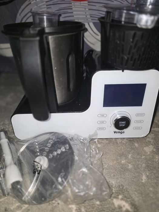 Robot multifunctional