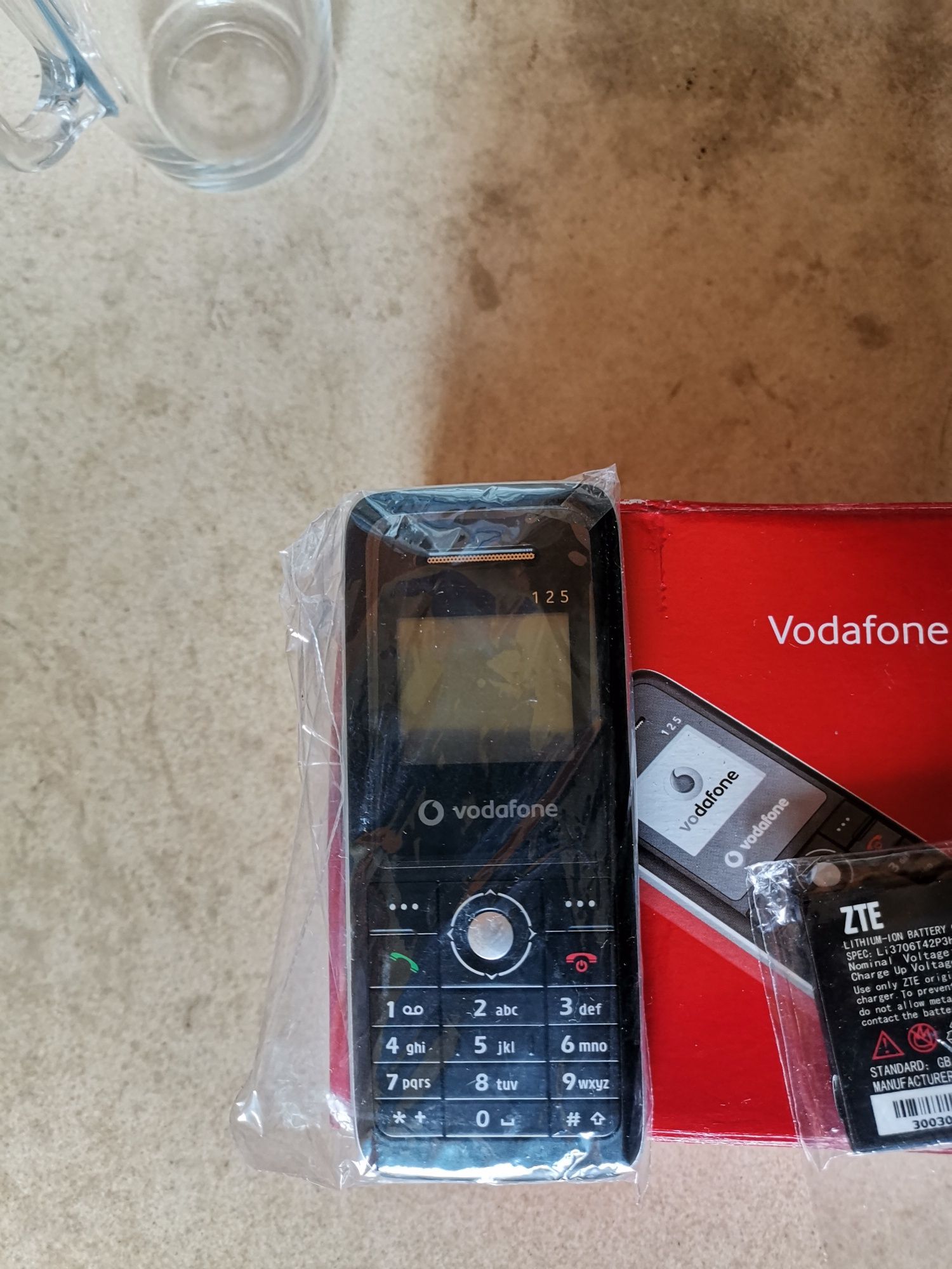 Gsm Vodofone 125 чисто нов