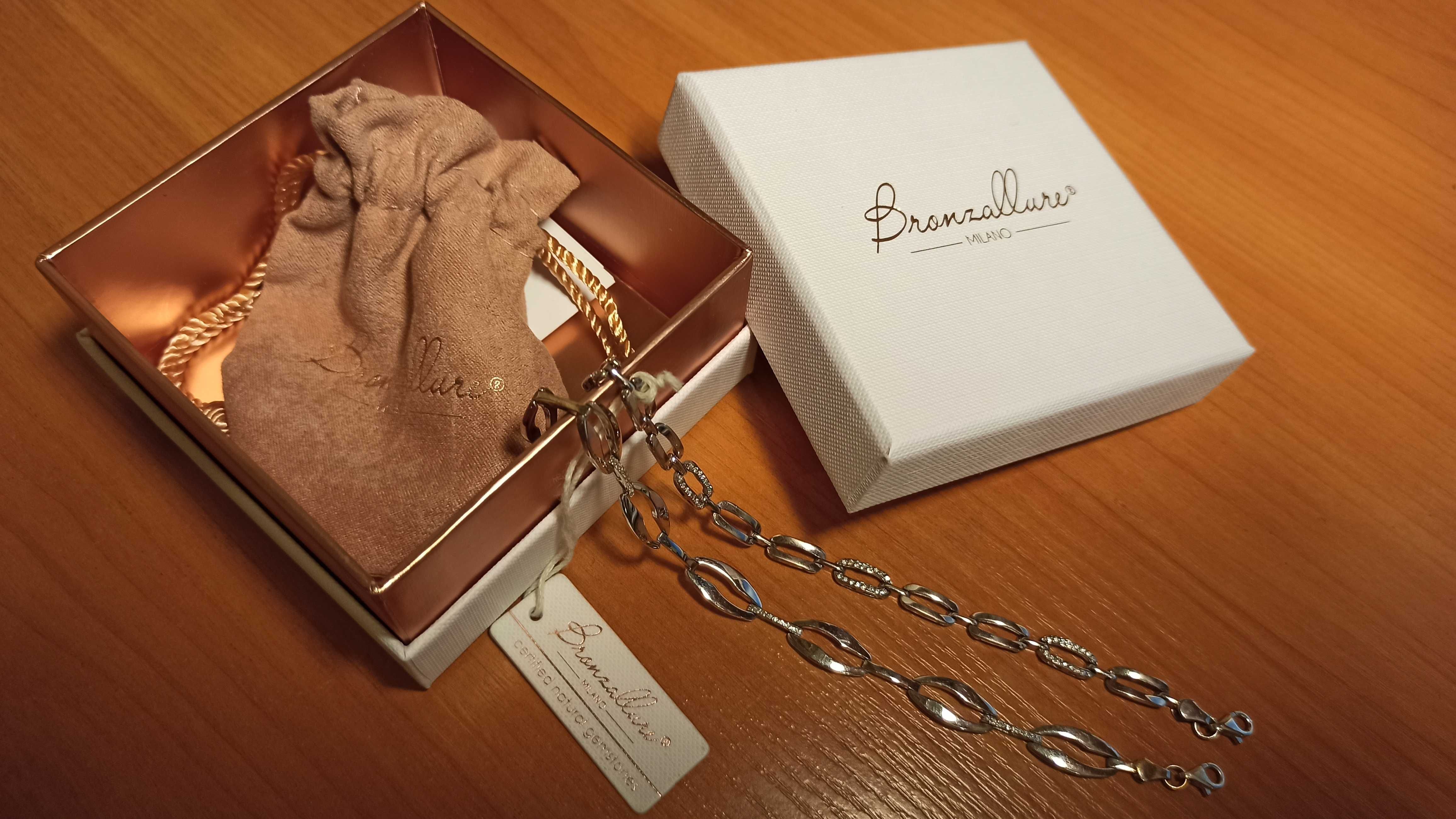 Подарок к празднику парные браслеты Bronzallure.