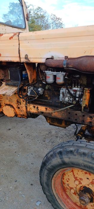 Vând tractor u650