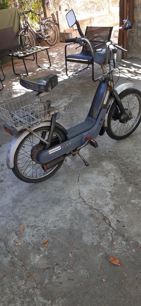 Продавам веломотопед Piaggio ciao
