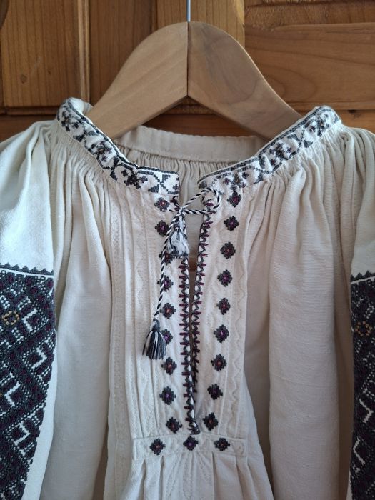 Vând ie traditională veche