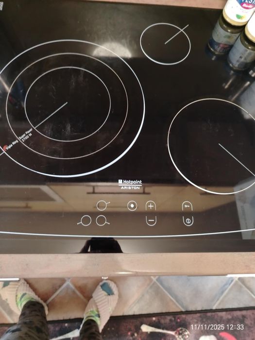 Кухня, плот, хладилник