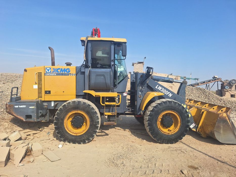 Погрузчик 1.8 куб XMG холати зур ишлаб турган техника